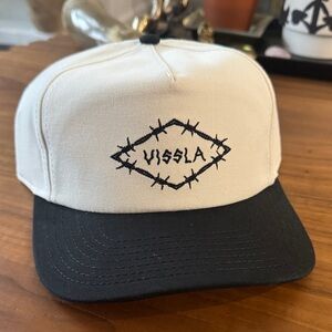 VISSLA Two-Tone Barbed Wire Embroidered Cap - White & Black